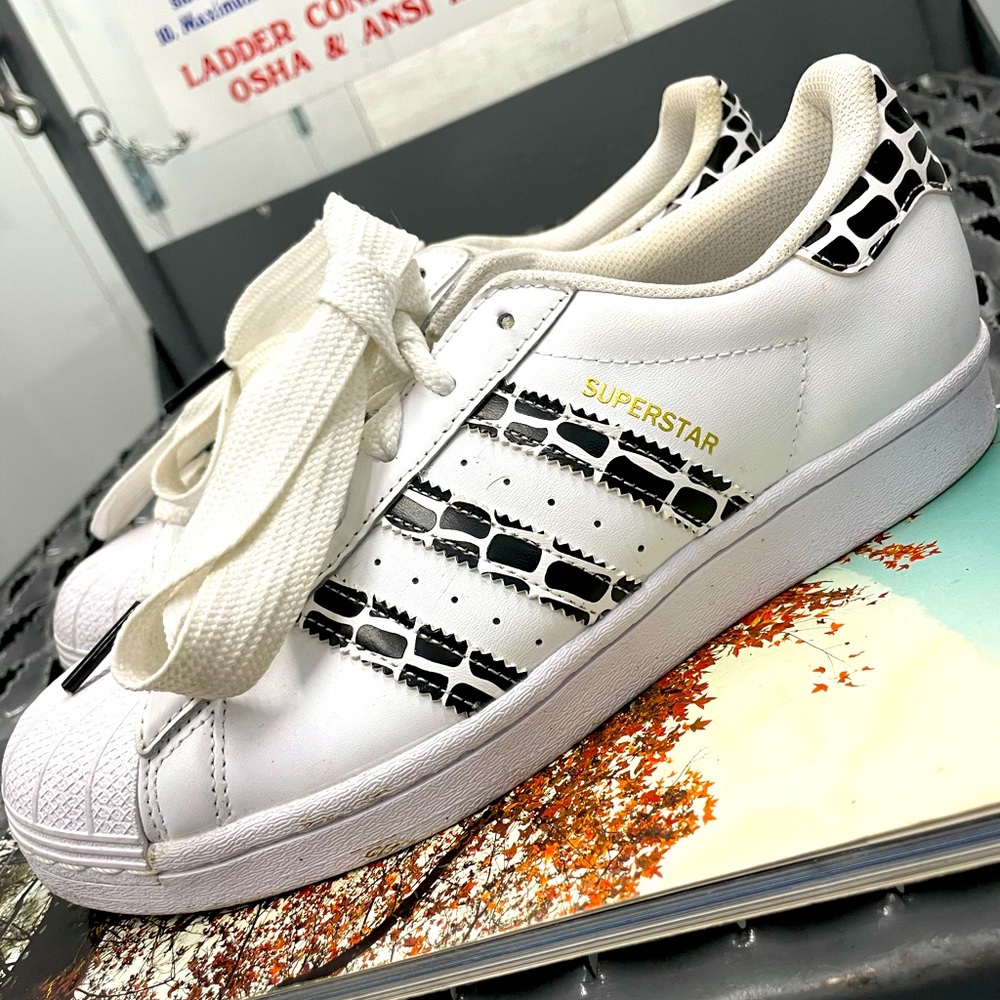 Adidas Sneakers